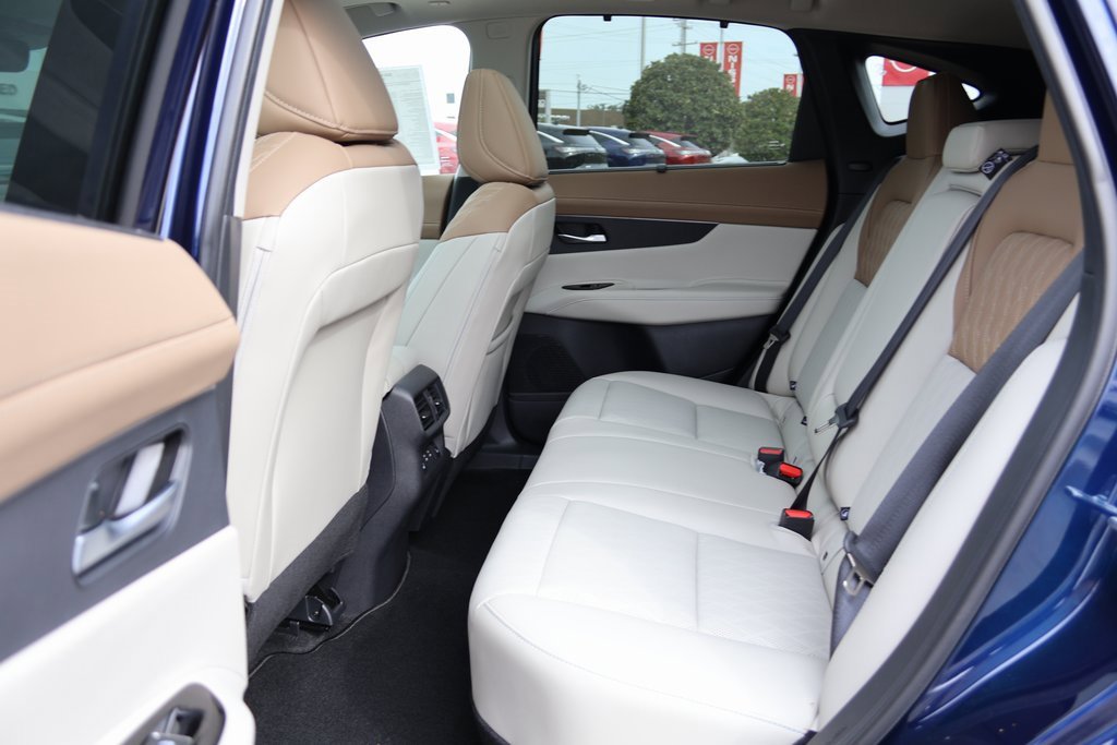 New 2025 Nissan Murano Platinum w/ Cargo Package image 8