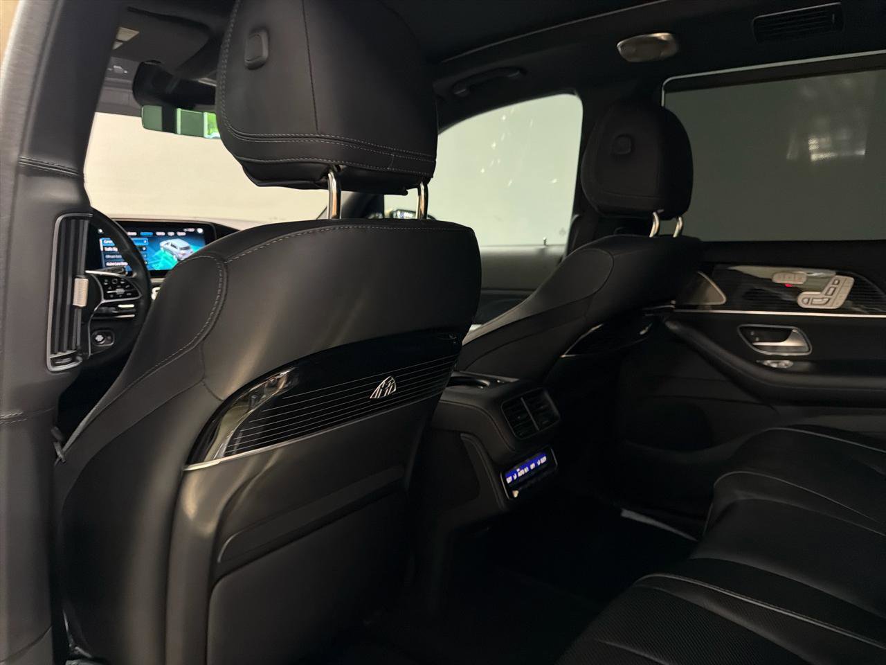 Used 2023 Mercedes-Benz Maybach GLS 600 4MATIC image 27
