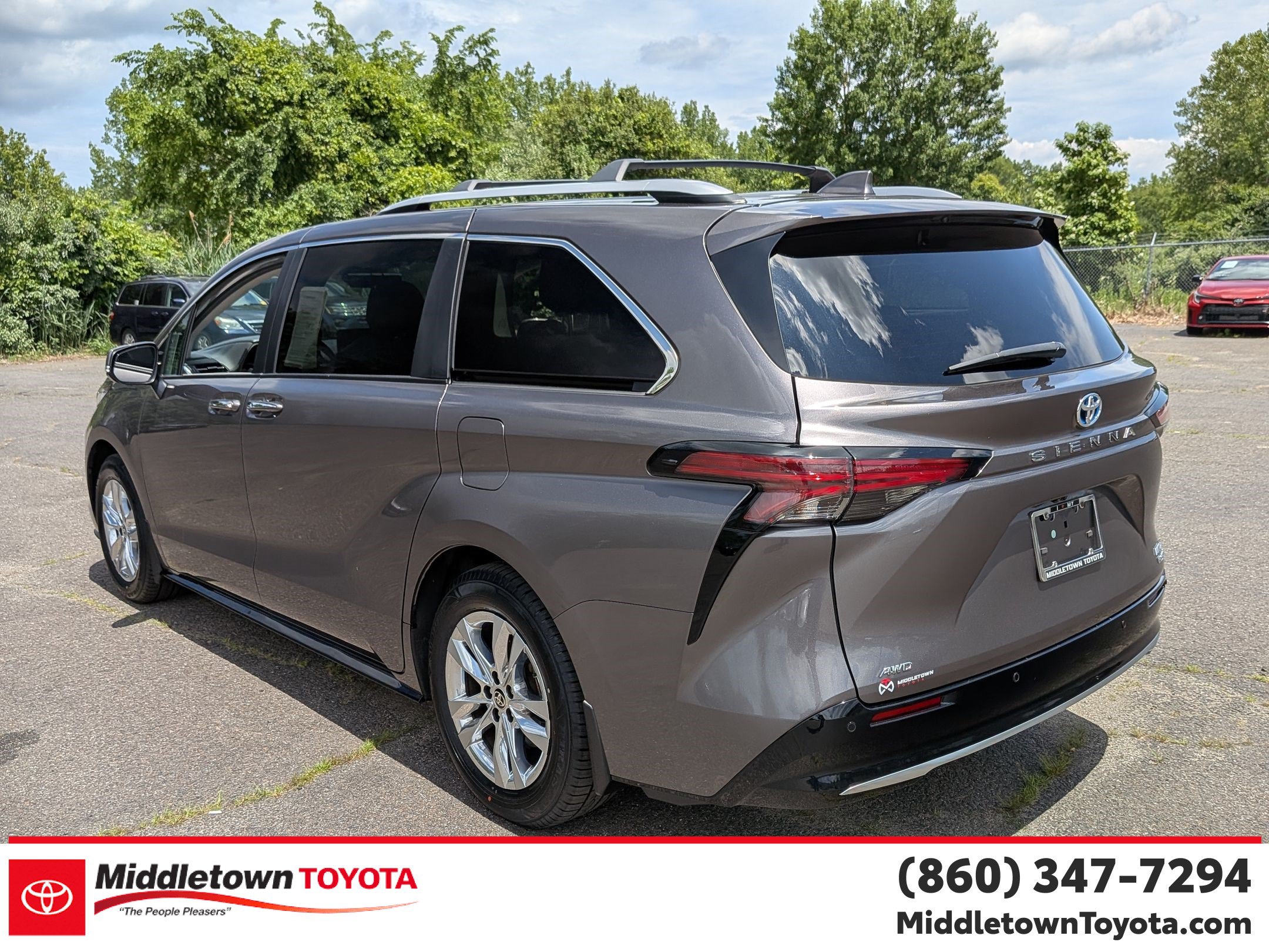 Certified 2024 Toyota Sienna Limited AWD/4WD image 5