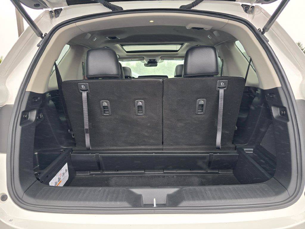 Used 2025 Honda Pilot Touring image 13