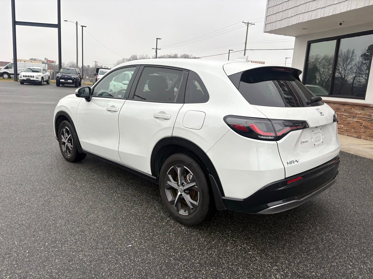 Used 2024 Honda HR-V EX-L image 6