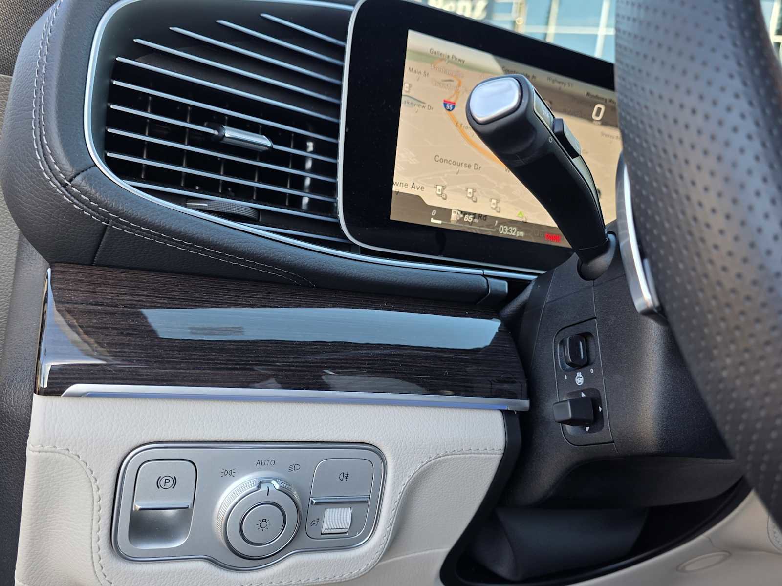 Certified 2025 Mercedes-Benz GLS 450 4MATIC image 24