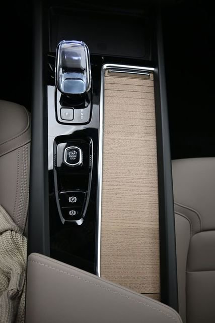 New 2026 Volvo XC60 T8 Plus w/ Protection Package Premier image 10