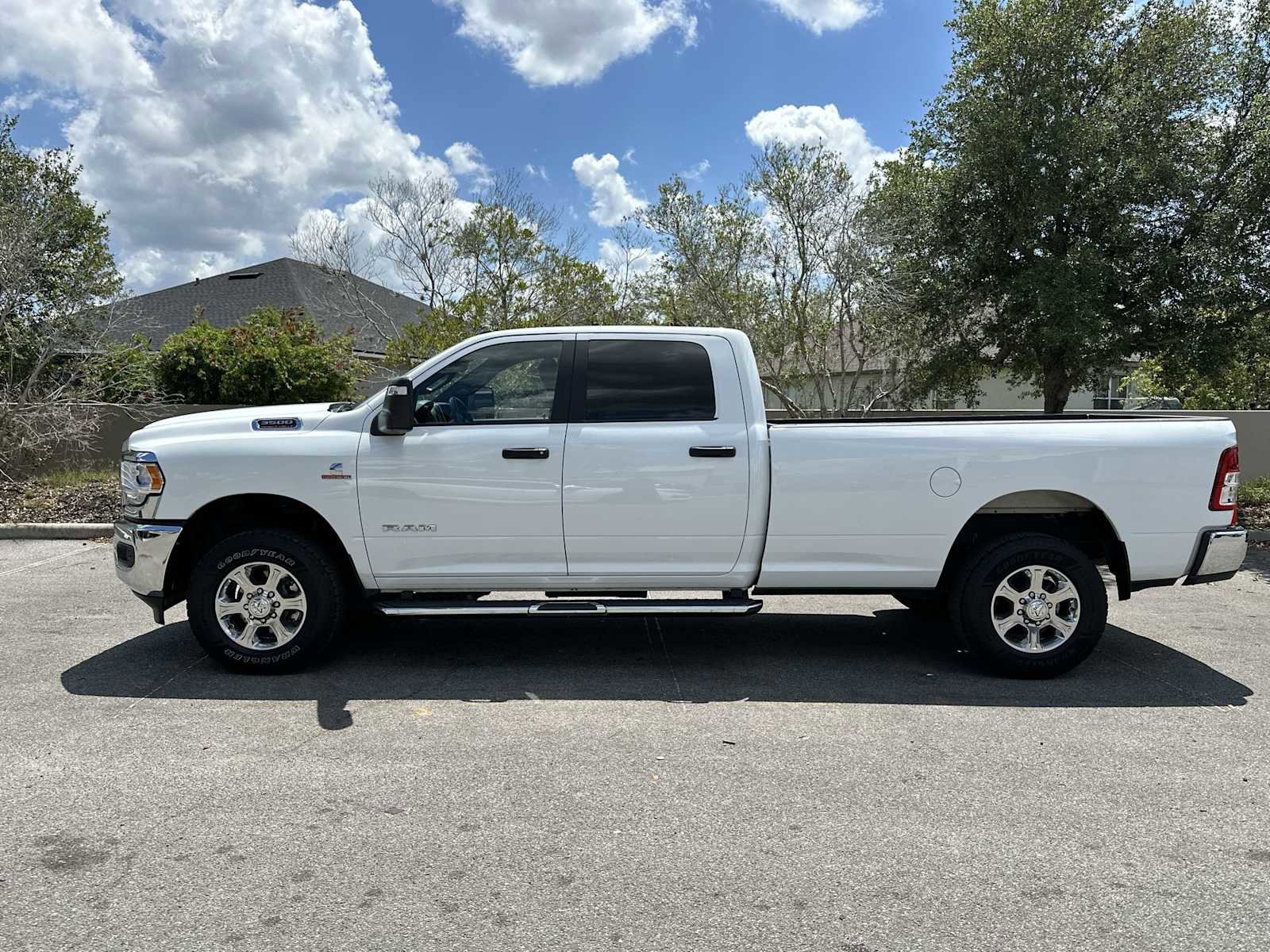 Used 2024 RAM 3500 Big Horn AWD/4WD image 3