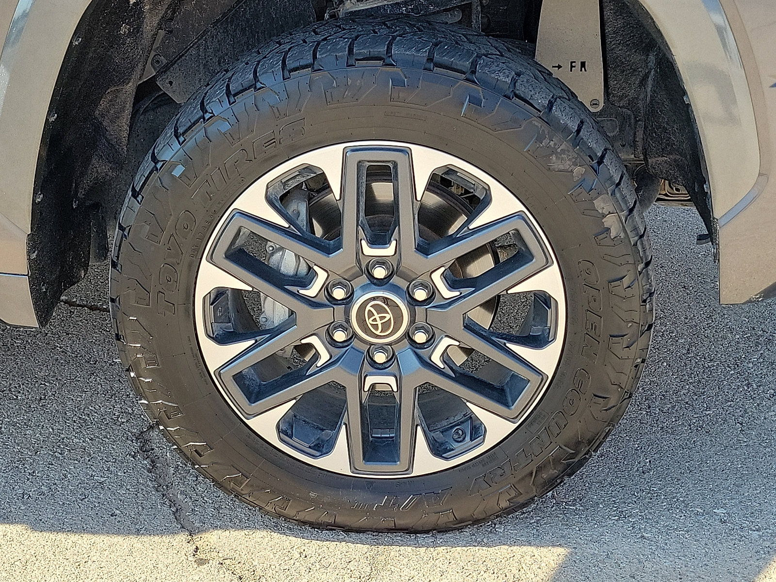 Used 2022 Toyota Tundra Limited AWD/4WD image 7