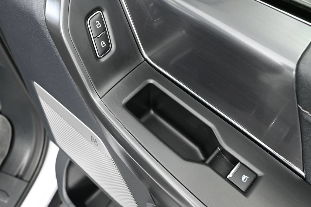 Used 2024 Ford F150 Lariat AWD/4WD image 39