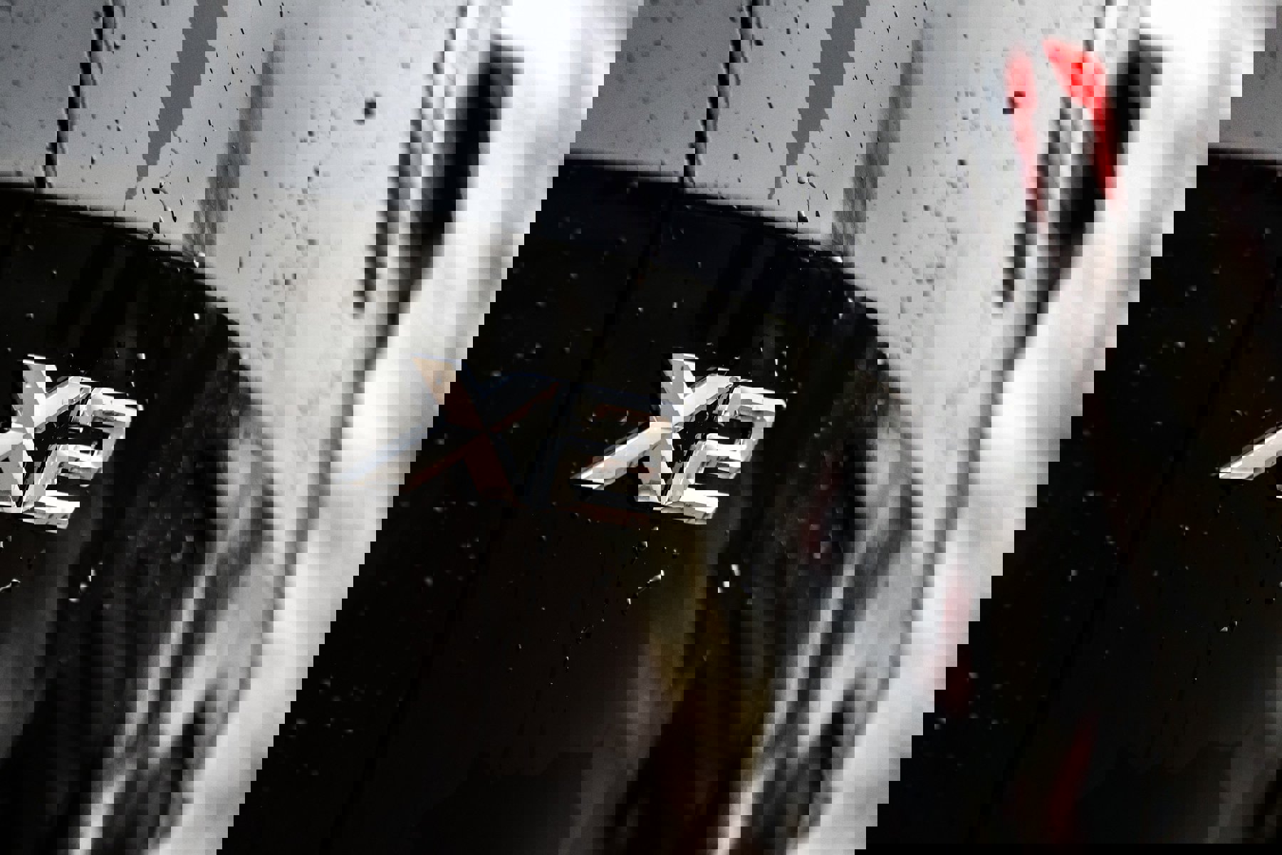 Used 2025 BMW X2 xDrive28i w/ Premium Package image 11