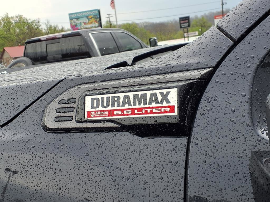 Used 2024 GMC Sierra 2500 AT4 w/ AT4 Premium Plus Package image 4