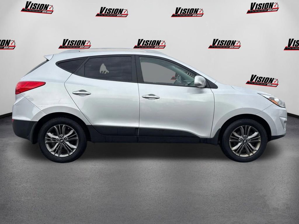 Used 2014 Hyundai Tucson SE image 4