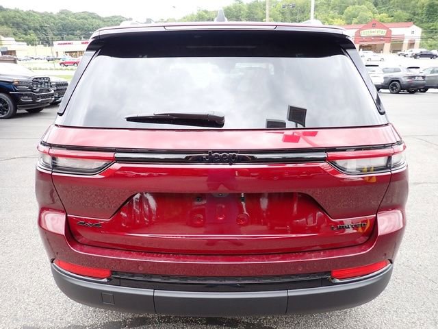 New 2025 Jeep Grand Cherokee Limited w/ Black Appearance Package image 4