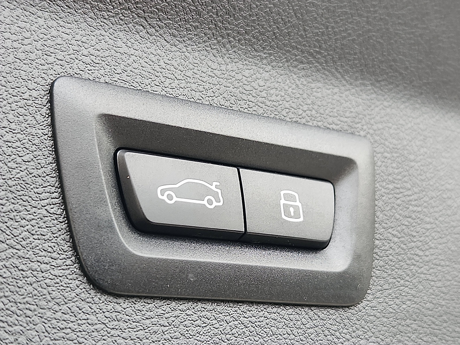 Used 2024 BMW X3 xDrive30i w/ Premium Package image 28