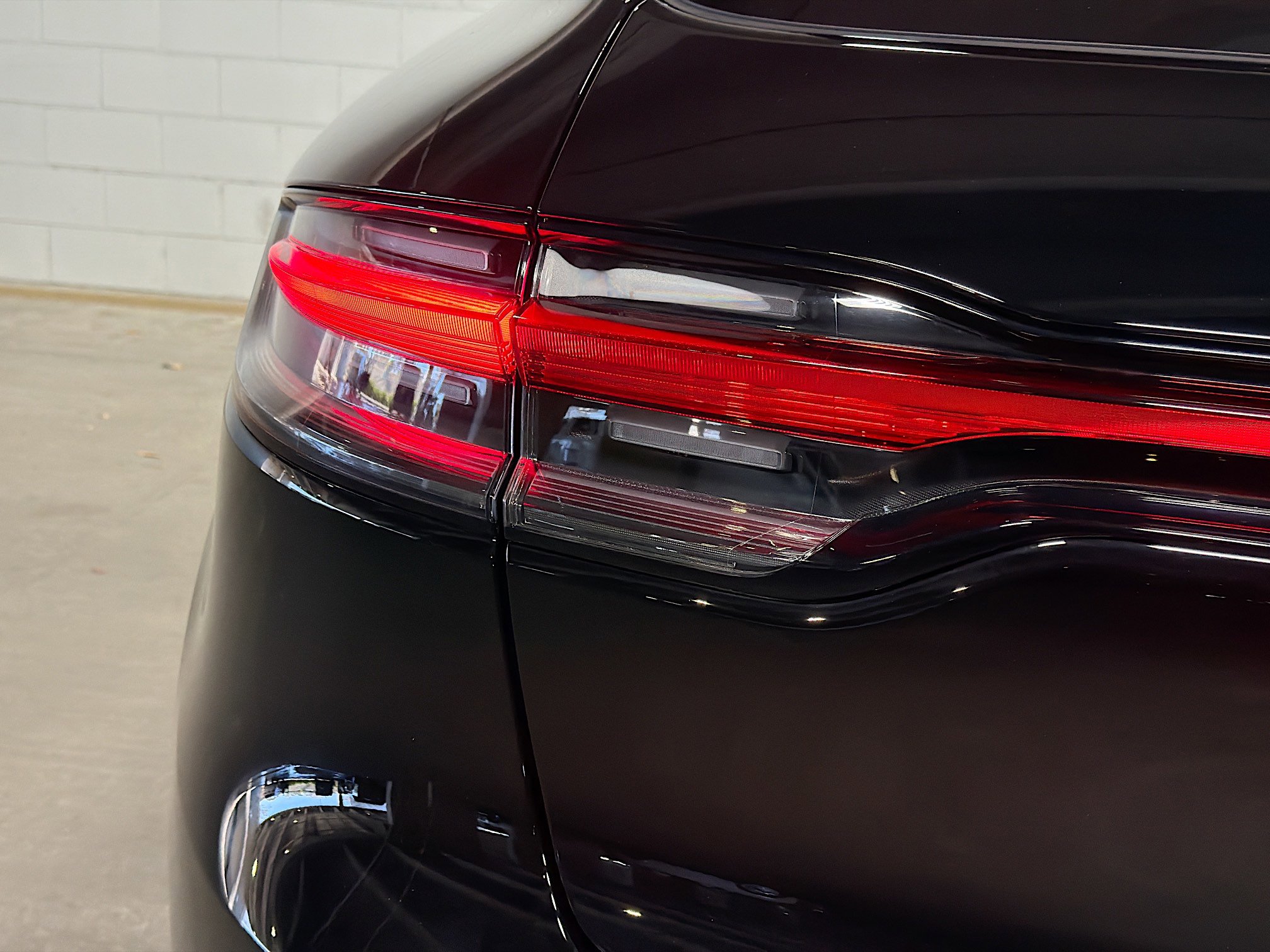 Certified 2026 Porsche Macan image 11