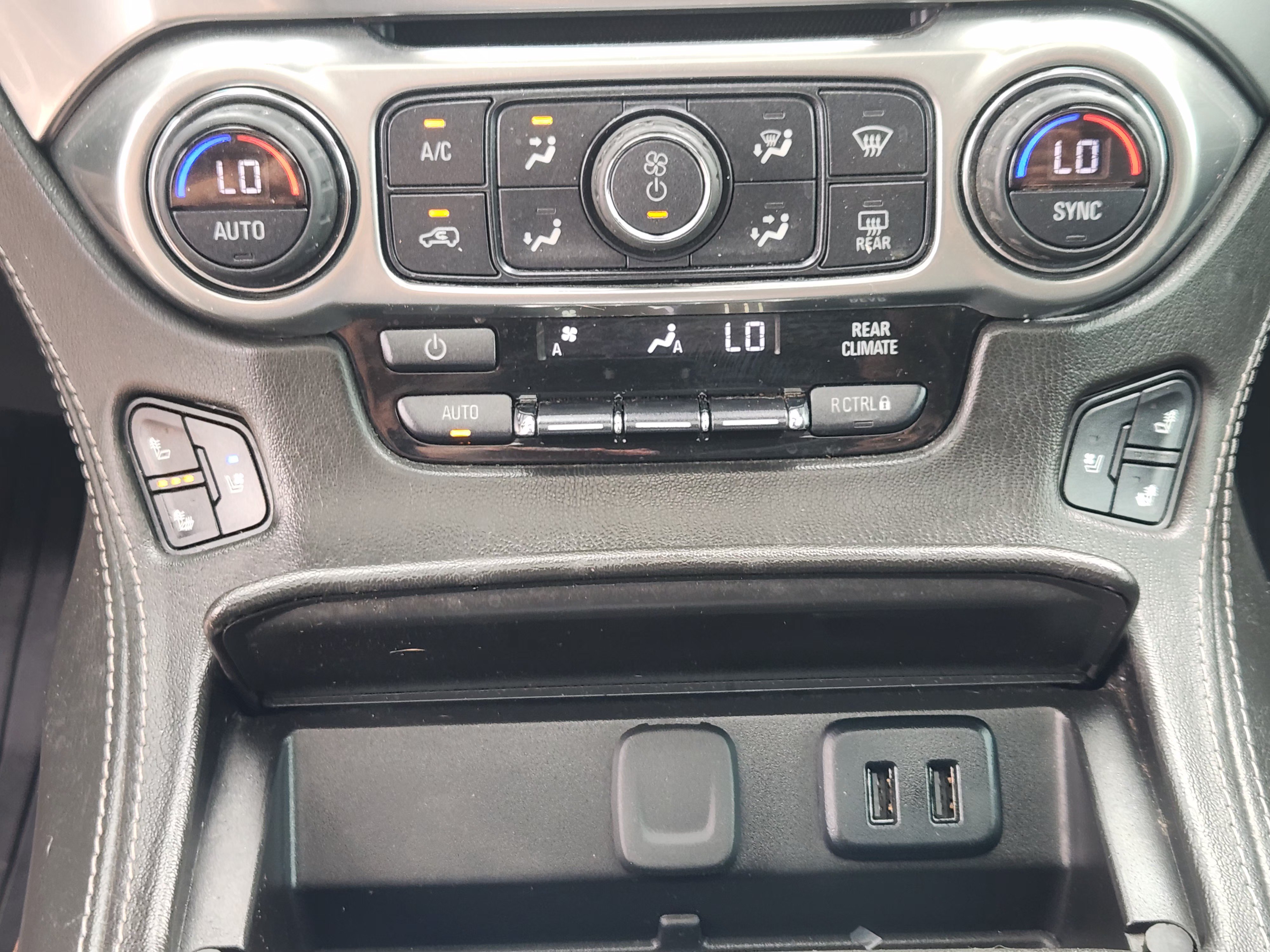 Used 2020 Chevrolet Tahoe Premier AWD/4WD image 20