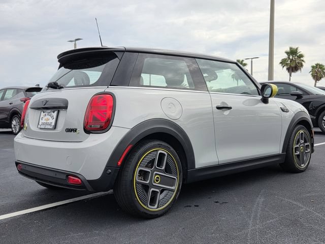 Used 2022 MINI Cooper SE FWD image 6