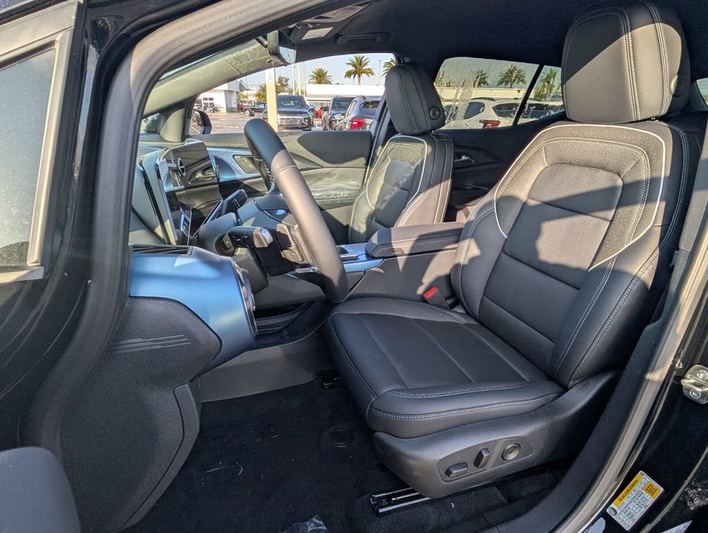 New 2026 Chevrolet Equinox EV LT w/ Convenience Package II FWD image 4