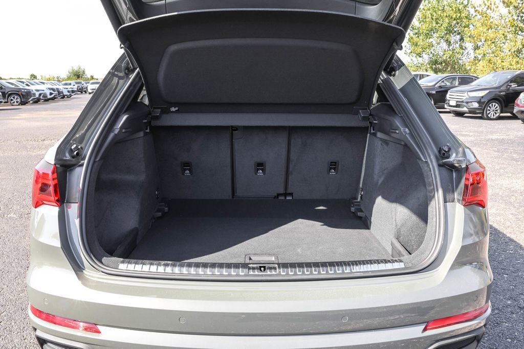 Used 2024 Audi Q3 2.0T Premium w/ Convenience Package image 48