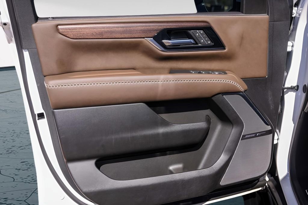 Certified 2025 GMC Yukon Denali Ultimate image 27