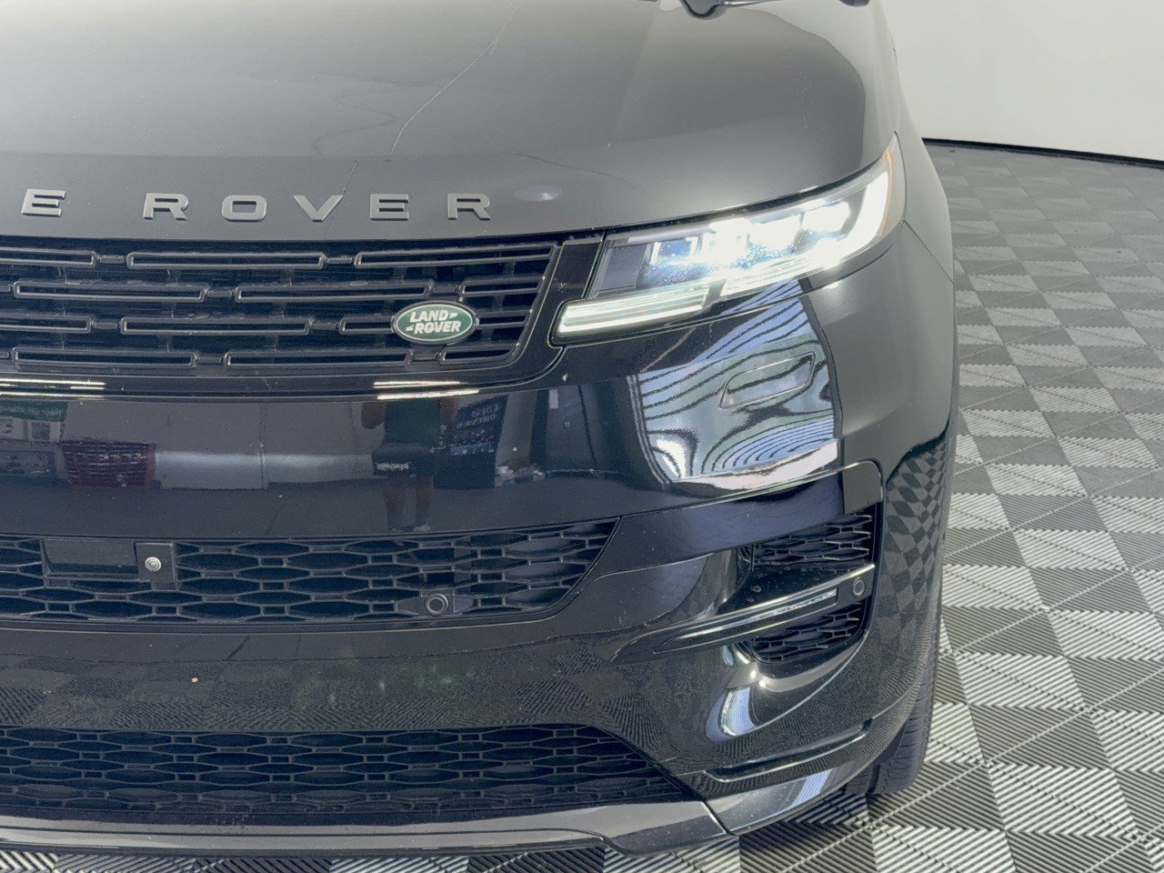 Used 2025 Land Rover Range Rover Sport Autobiography AWD/4WD image 12