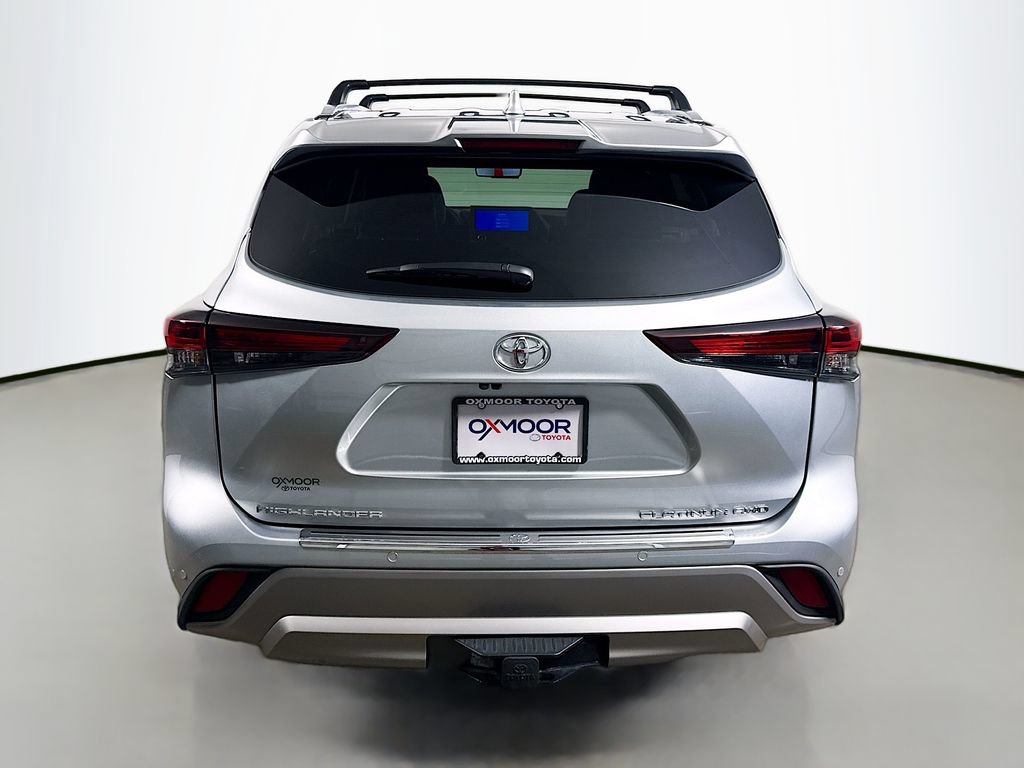 Certified 2025 Toyota Highlander Platinum AWD/4WD image 6