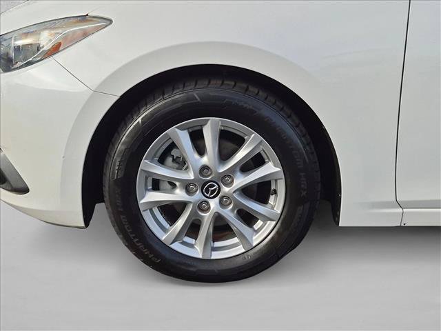 Used 2016 MAZDA MAZDA3 i Touring w/ Popular Equipment Package FWD image 23