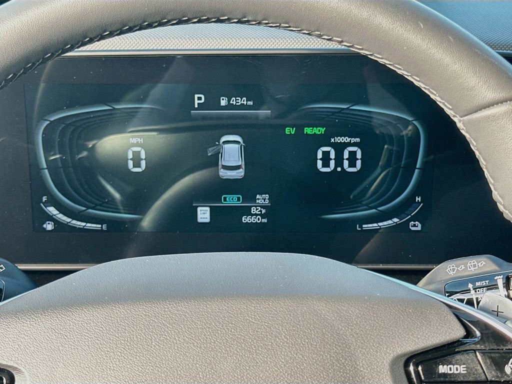 Certified 2025 Kia Niro EX Touring FWD image 12