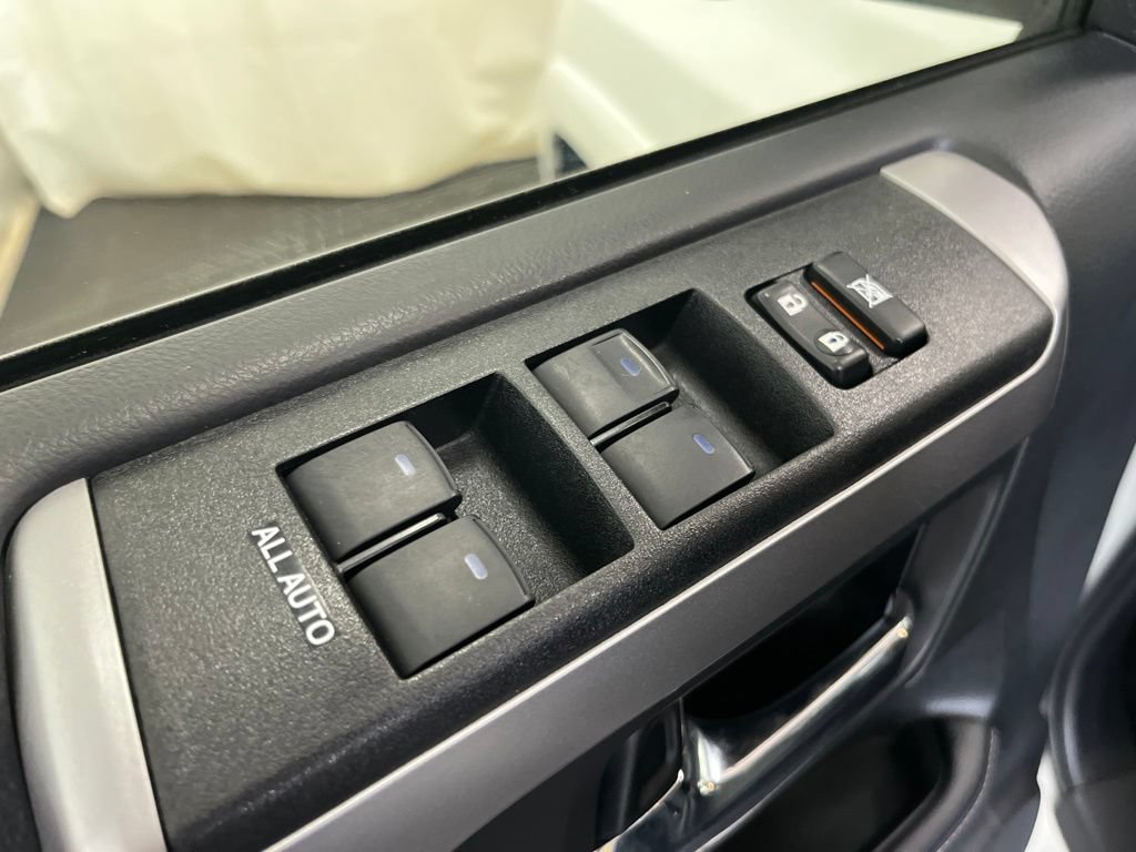 Used 2021 Toyota 4Runner SR5 Premium w/ Moonroof Package AWD/4WD image 5