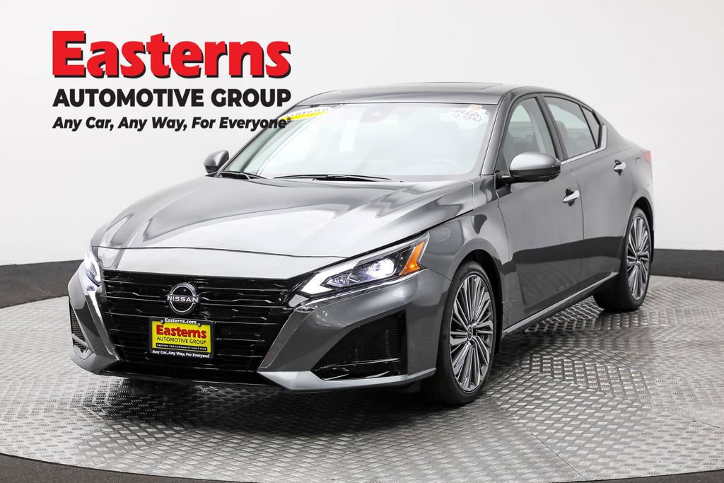 Used 2025 Nissan Altima 2.5 SL image 1