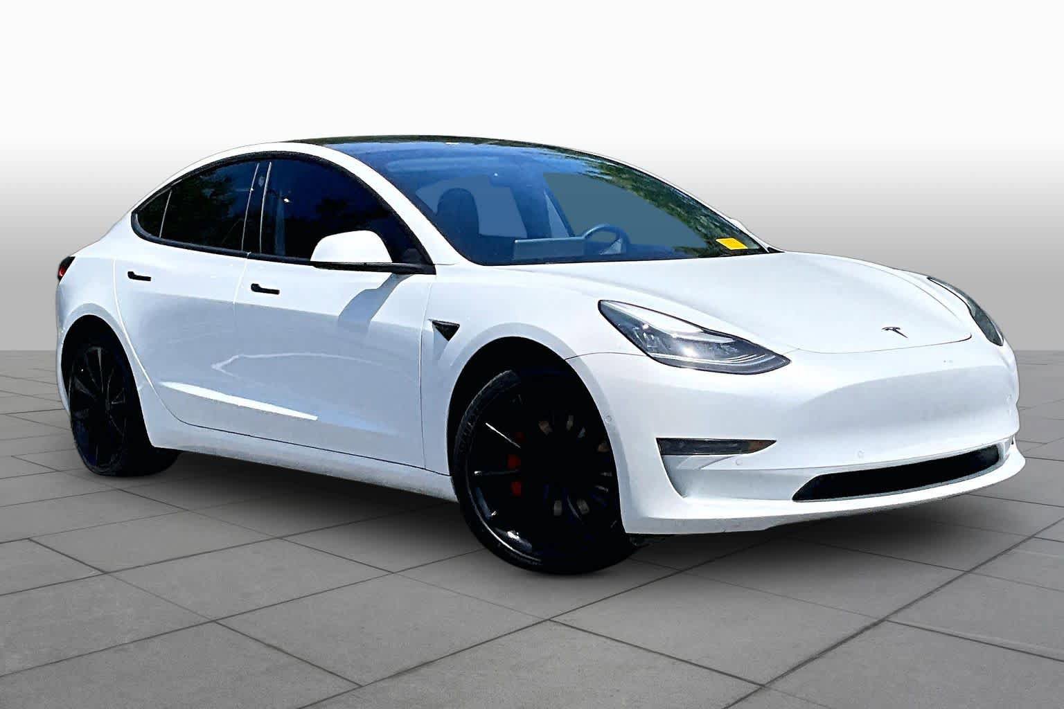 Used 2019 Tesla Model 3 Standard Range RWD image 2