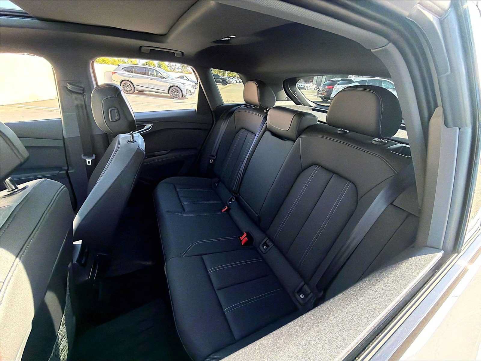 Used 2024 Audi Q4 e-tron Premium Plus w/ Premium Plus AWD/4WD image 28