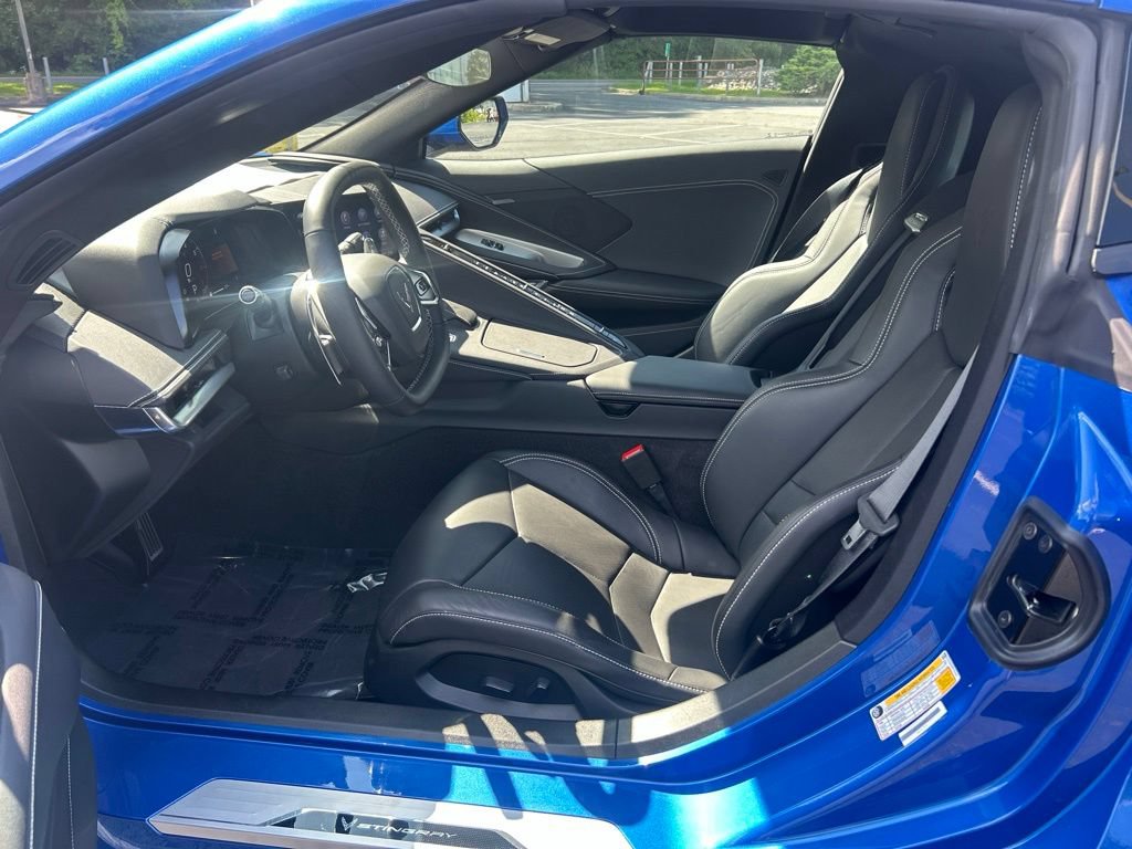 Used 2023 Chevrolet Corvette Stingray Coupe w/ 1LT RWD image 10