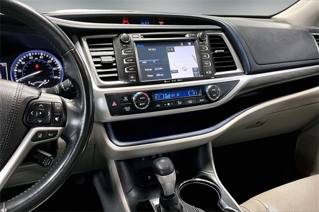 Used 2017 Toyota Highlander Limited w/ Protection Package #3 image 11
