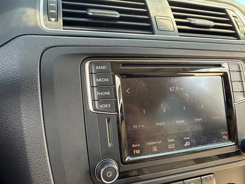 Used 2017 Volkswagen Jetta SE FWD image 22