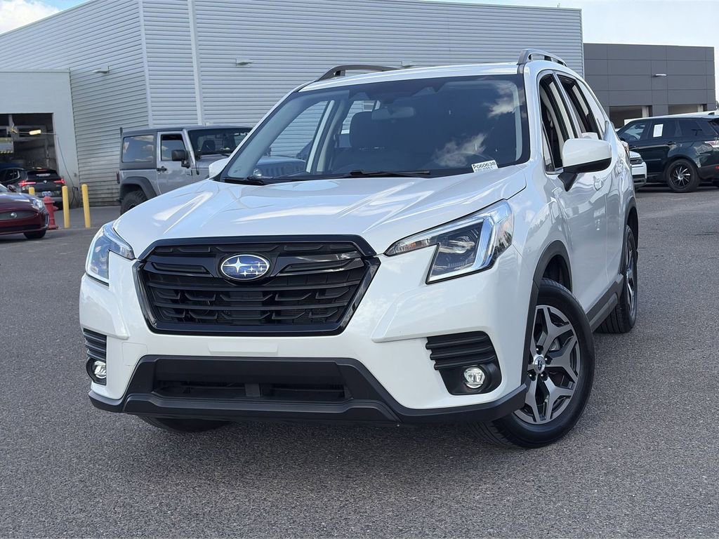 Used 2024 Subaru Forester Premium AWD/4WD image 4