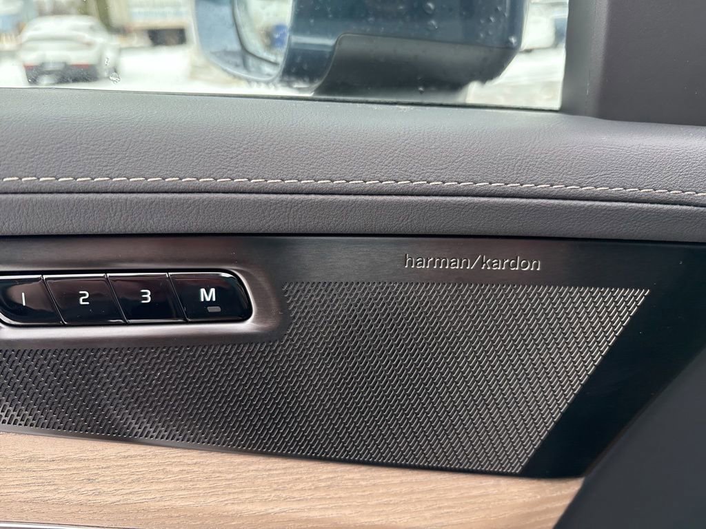 New 2026 Volvo XC90 B6 Plus w/ Protection Package Premier AWD/4WD image 19
