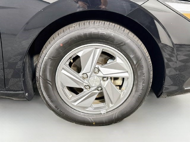 Used 2024 Hyundai Elantra SE FWD image 30