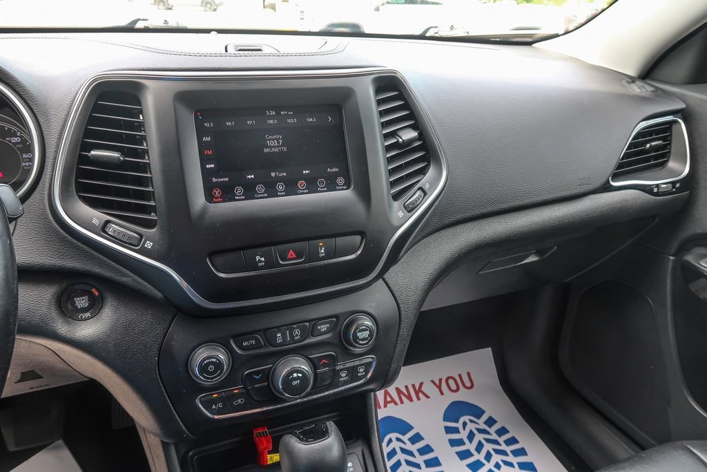 Used 2021 Jeep Cherokee Latitude Plus AWD/4WD image 26