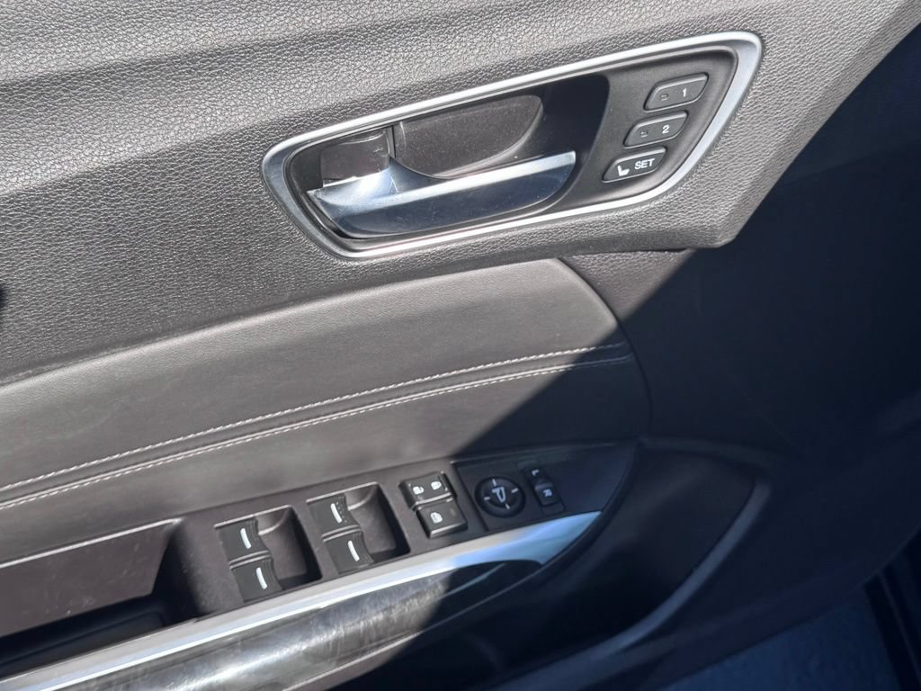 Used 2018 Acura TLX w/ Technology Package FWD image 23