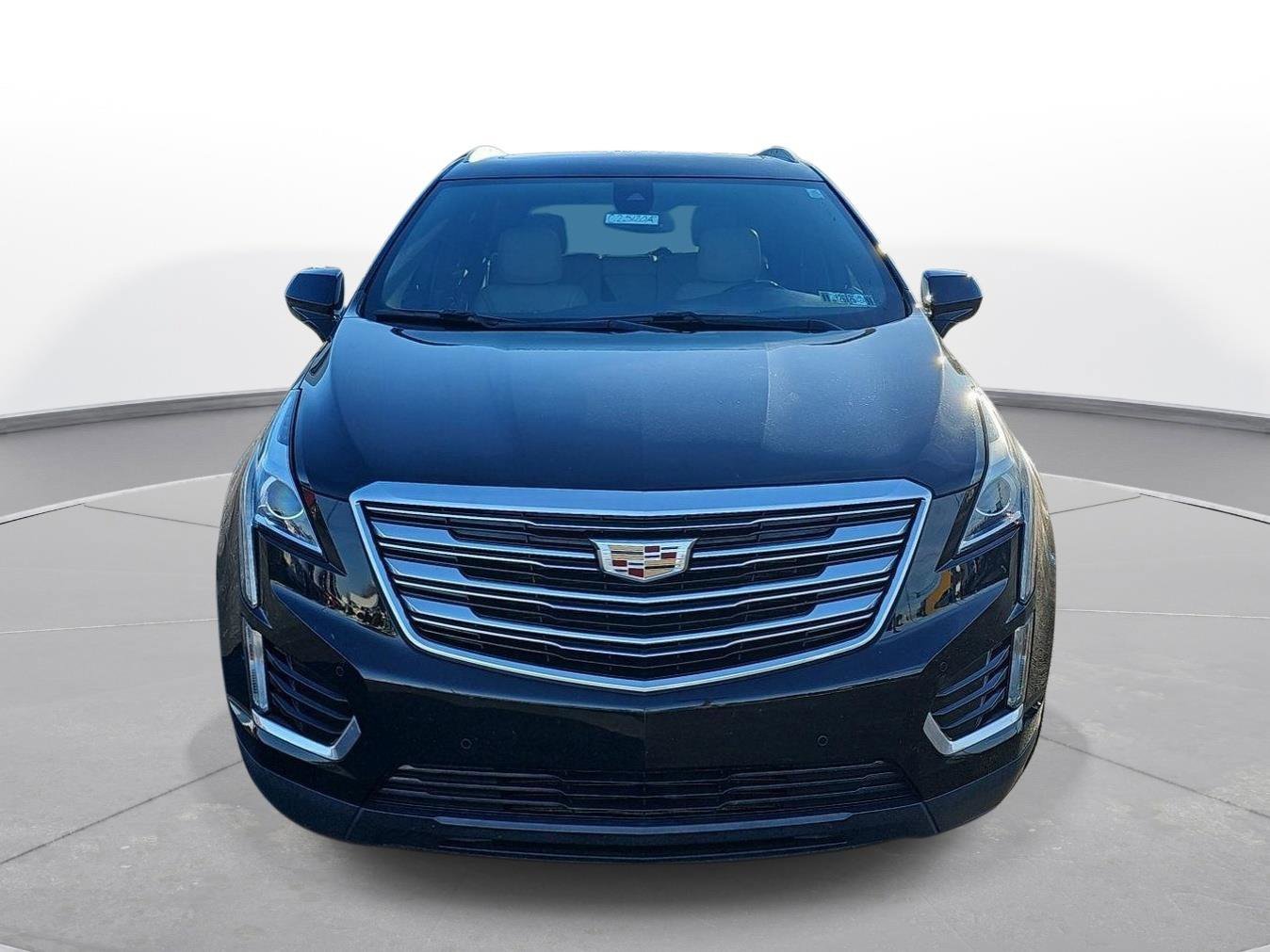 Used 2018 Cadillac XT5 Luxury w/ Driver Awareness Package image 2