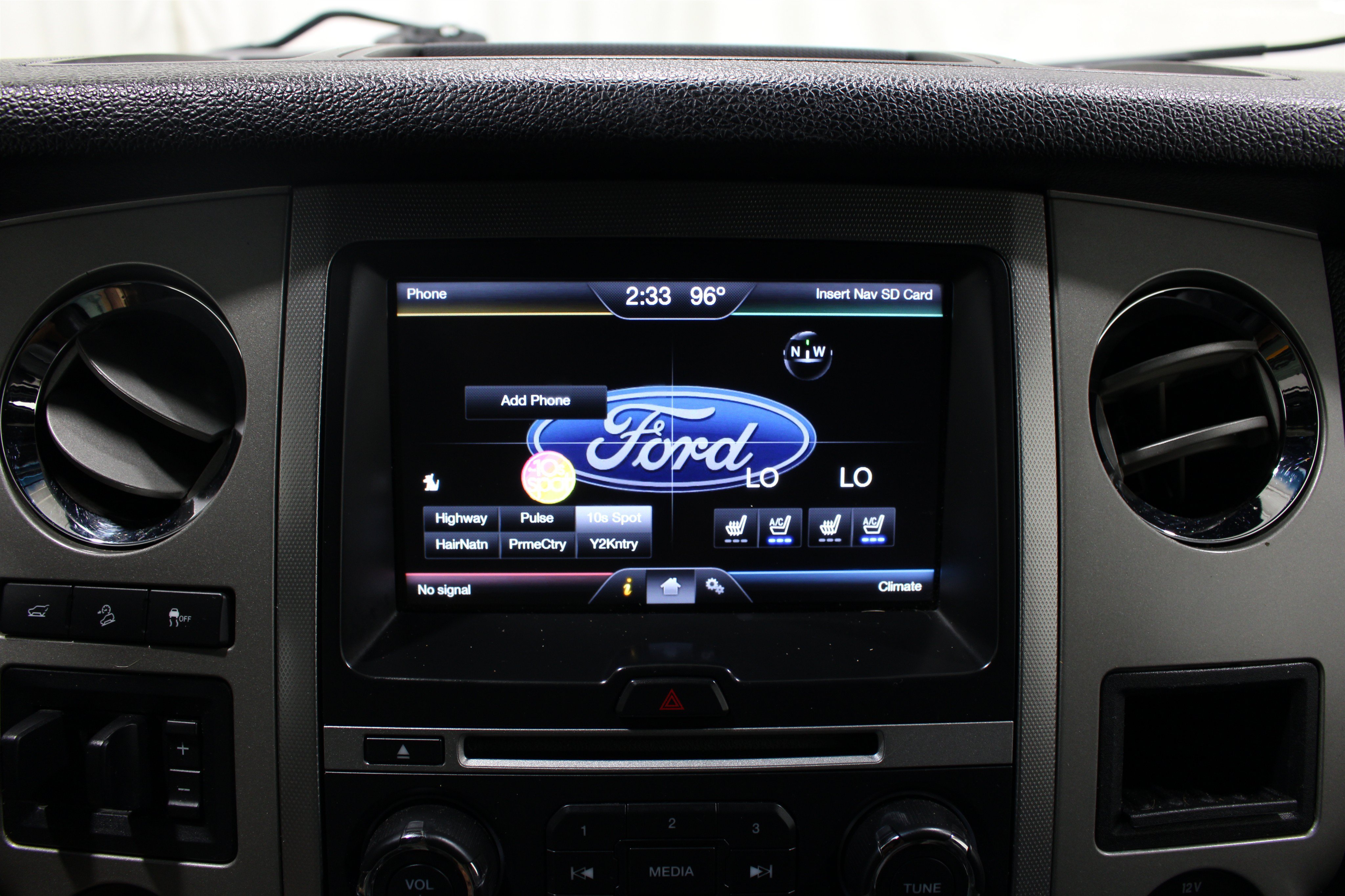 Used 2015 Ford Expedition EL XLT w/ Equipment Group 202A AWD/4WD image 14