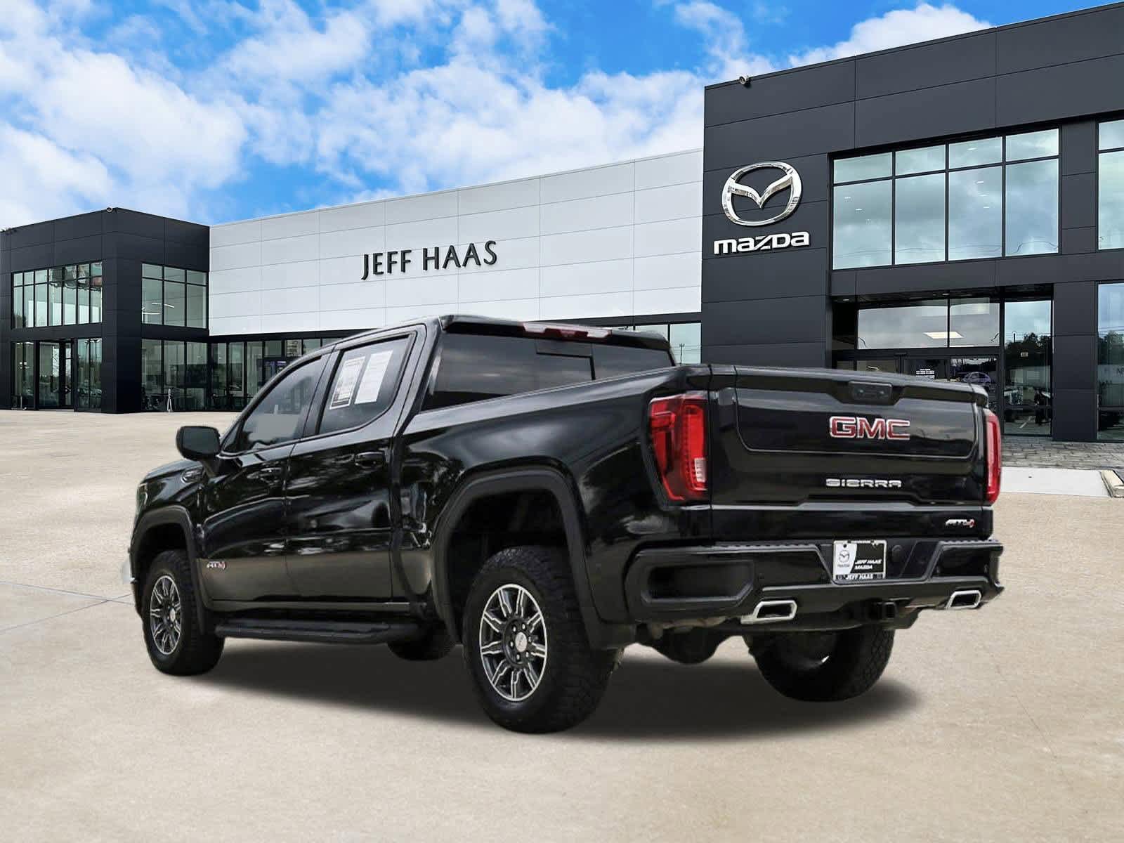 Used 2024 GMC Sierra 1500 AT4 w/ Technology Package image 2