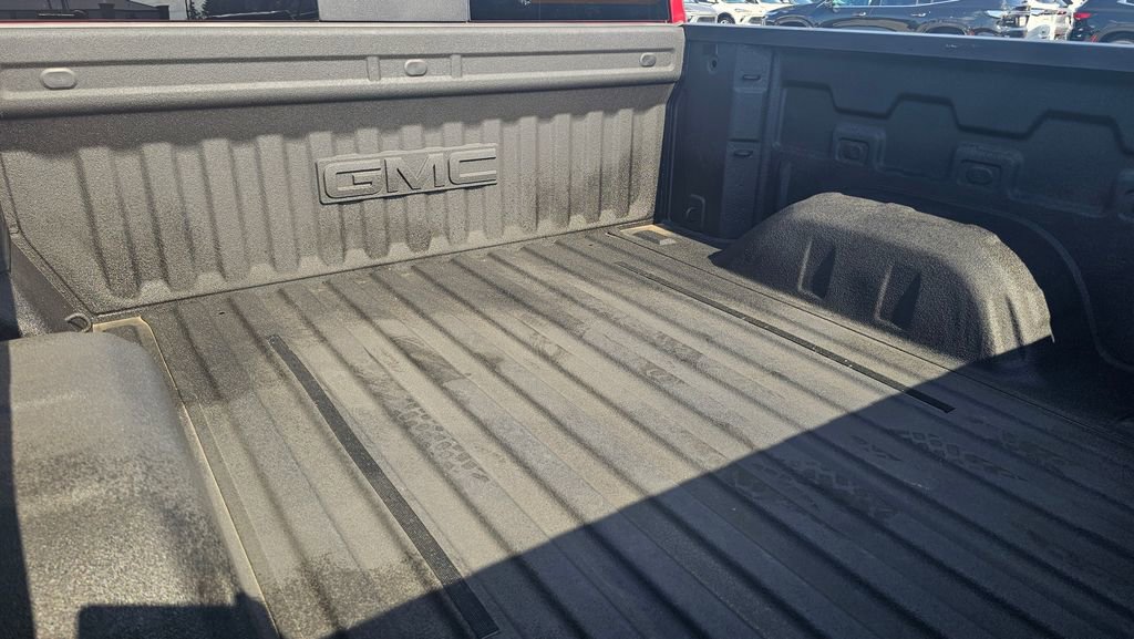 Used 2023 GMC Sierra 1500 SLT w/ SLT Premium Package AWD/4WD image 5