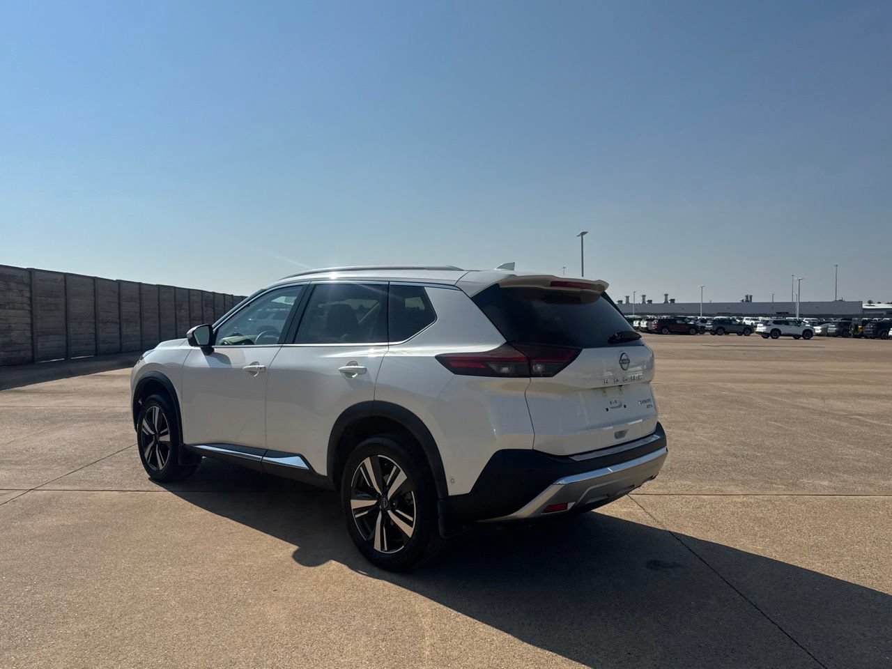 Certified 2023 Nissan Rogue Platinum w/ Platinum Premium Package AWD/4WD image 14