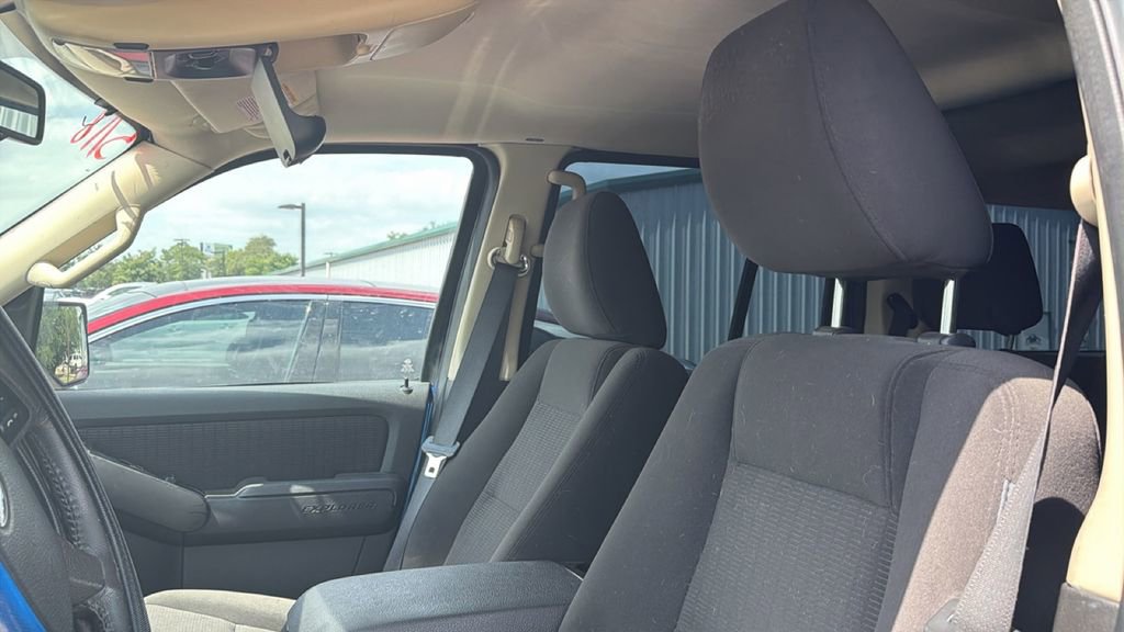 Used 2010 Ford Explorer XLT AWD/4WD image 10