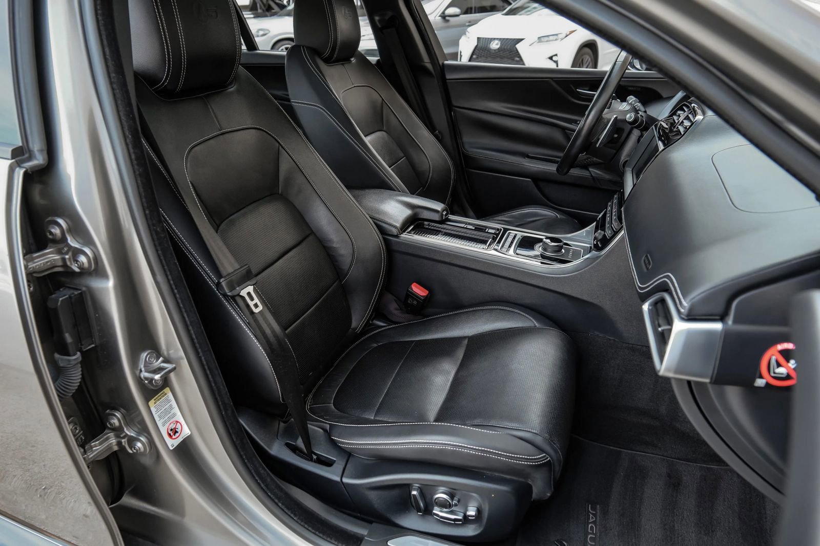 Used 2019 Jaguar XE S image 44