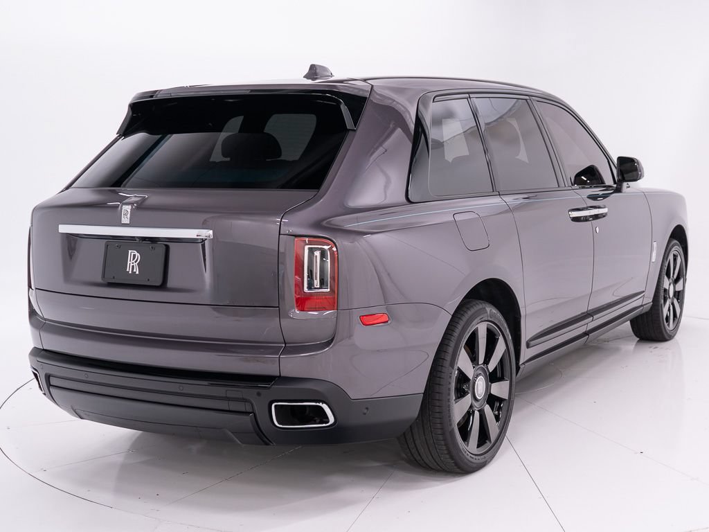 Used 2024 Rolls-Royce Cullinan w/ Cullinan Package AWD/4WD image 5