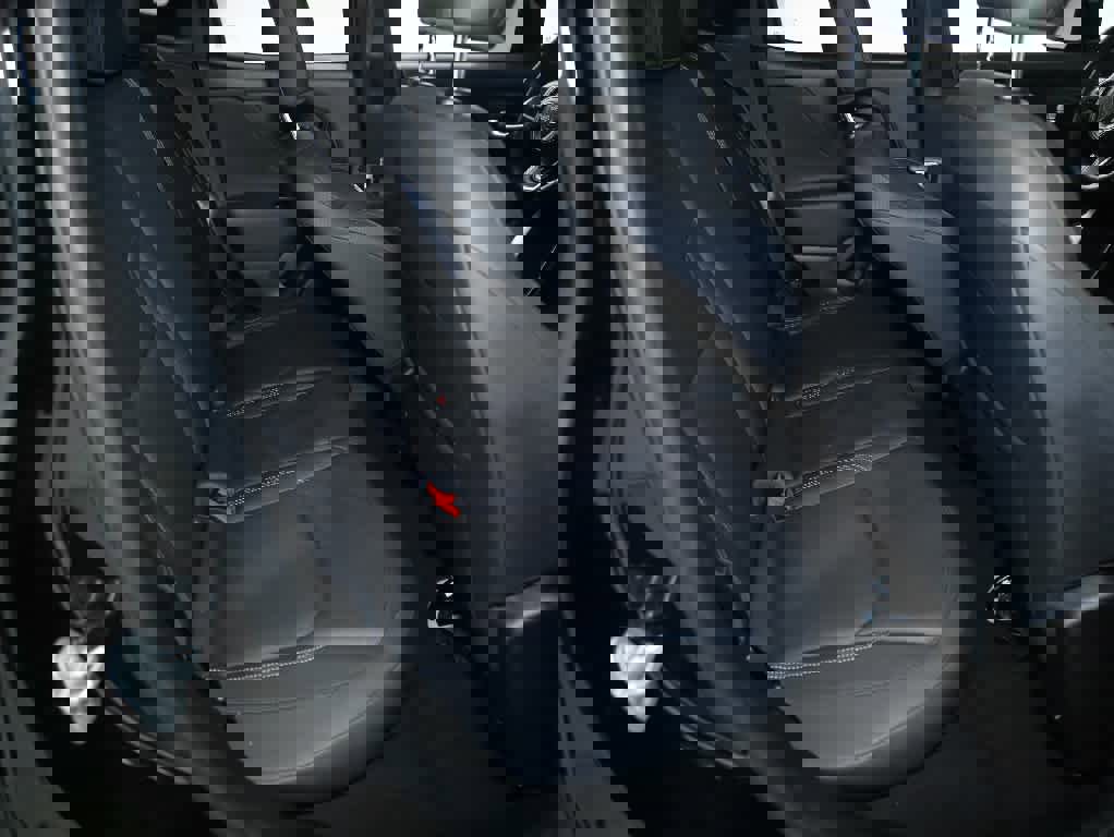 Used 2023 Jeep Renegade Limited image 31