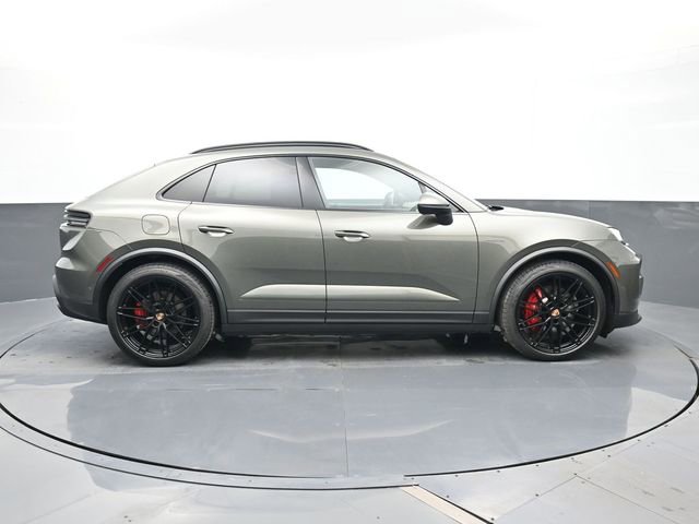 New 2025 Porsche Macan 4S Electric image 25