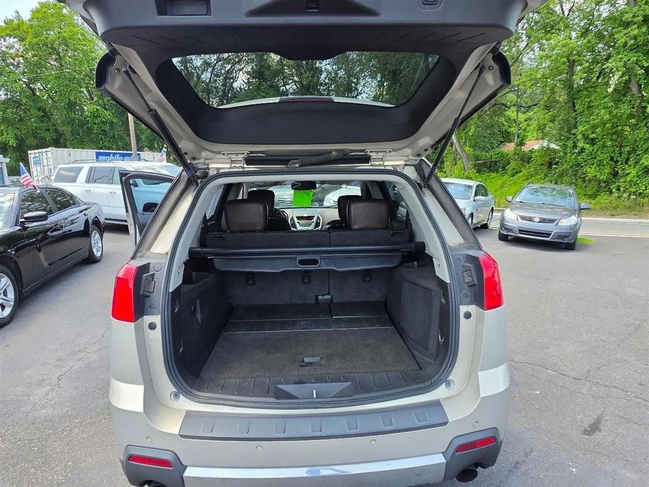 Used 2011 GMC Terrain SLT w/ Cargo Package AWD/4WD image 13