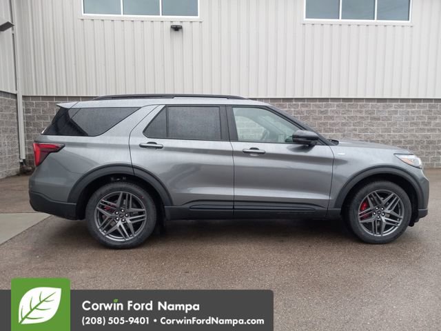 New 2026 Ford Explorer ST-Line w/ ST-Line Street Pack image 2