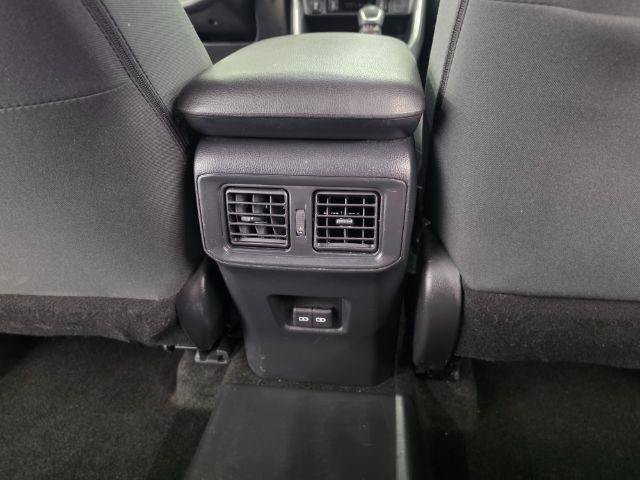 Used 2022 Toyota RAV4 SE AWD/4WD image 15